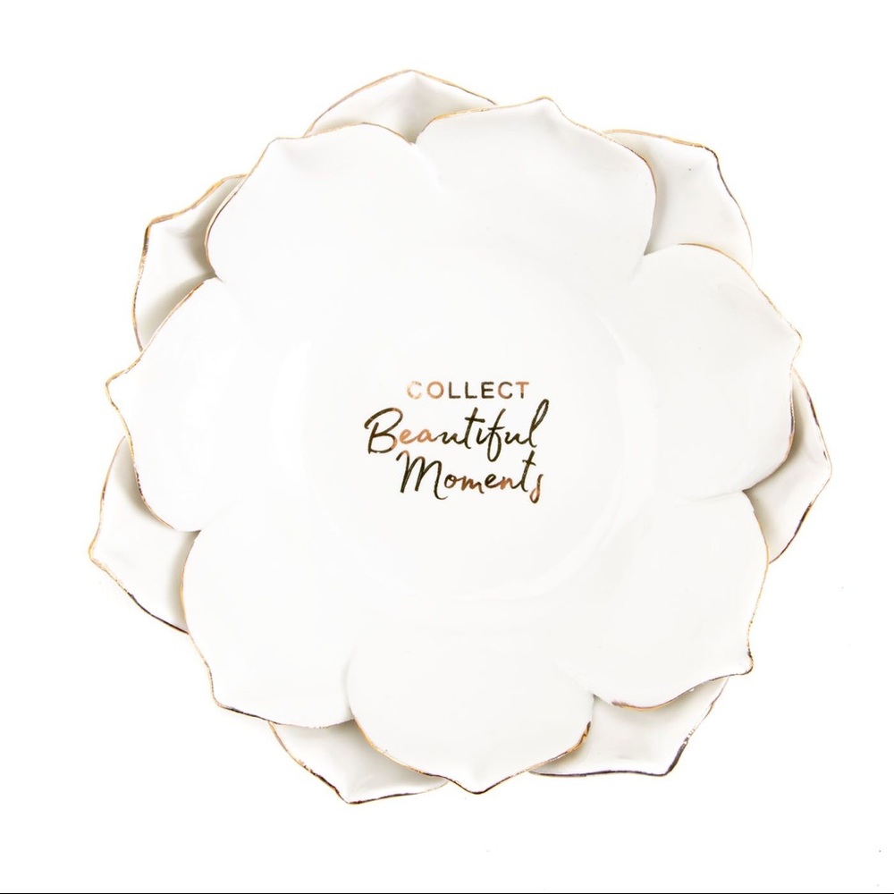XOXO Dominique | Lotus Petal Trinket Tray
